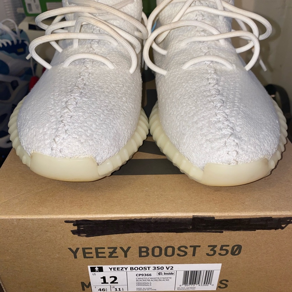 Yeezy Boost 350 V2 Triple White
